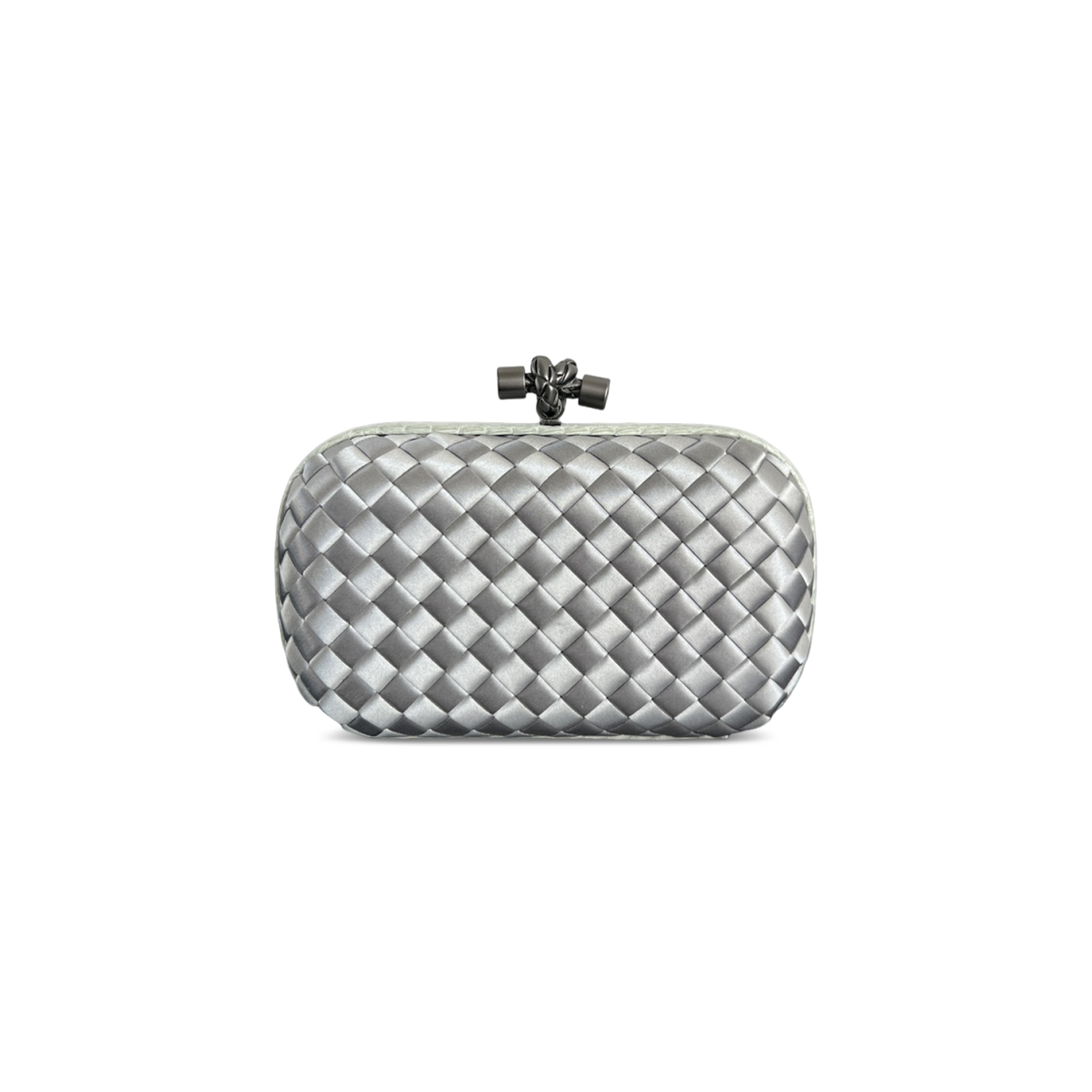 BOTTEGA VENETA KNOT  (16*10*5cm)